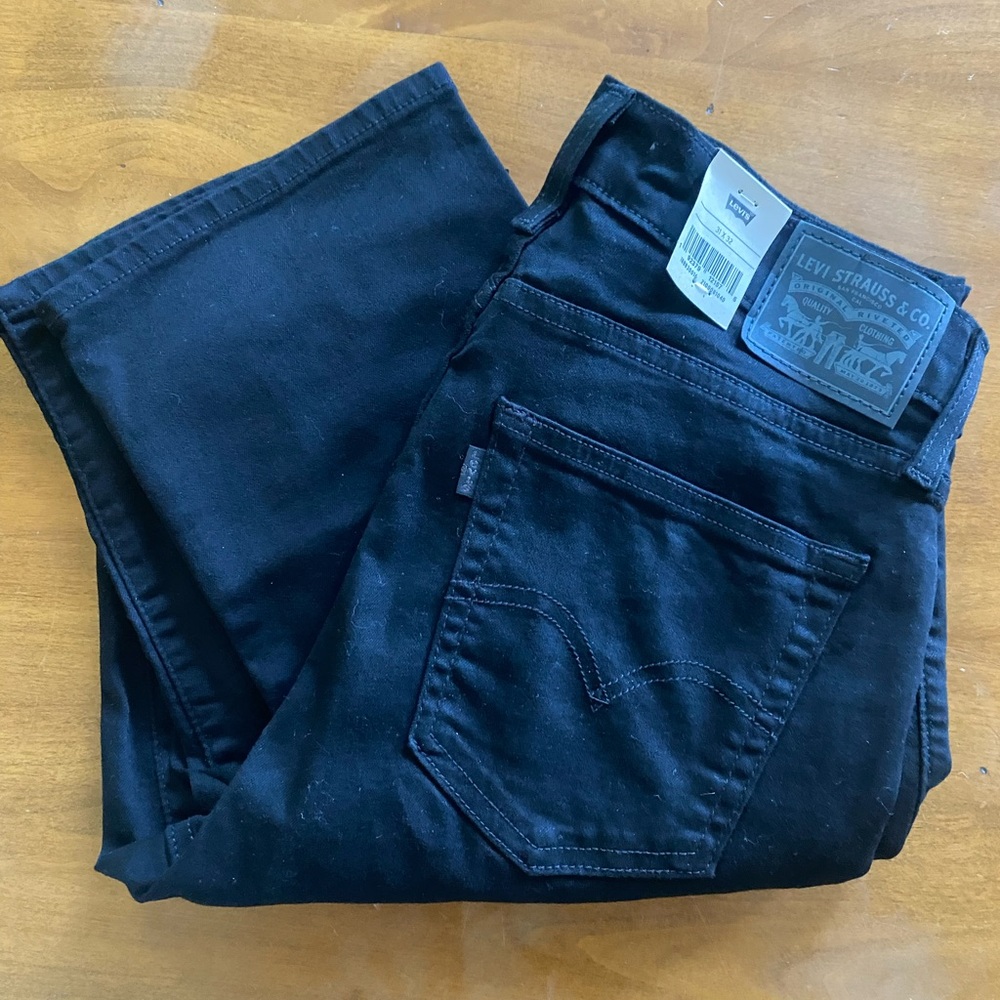 Levi's Women's 724 High Rise Straight Jeans - Black - NWT!